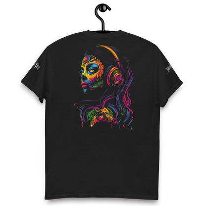 Neon Woman with Headphones Camiseta negra clásica unisex